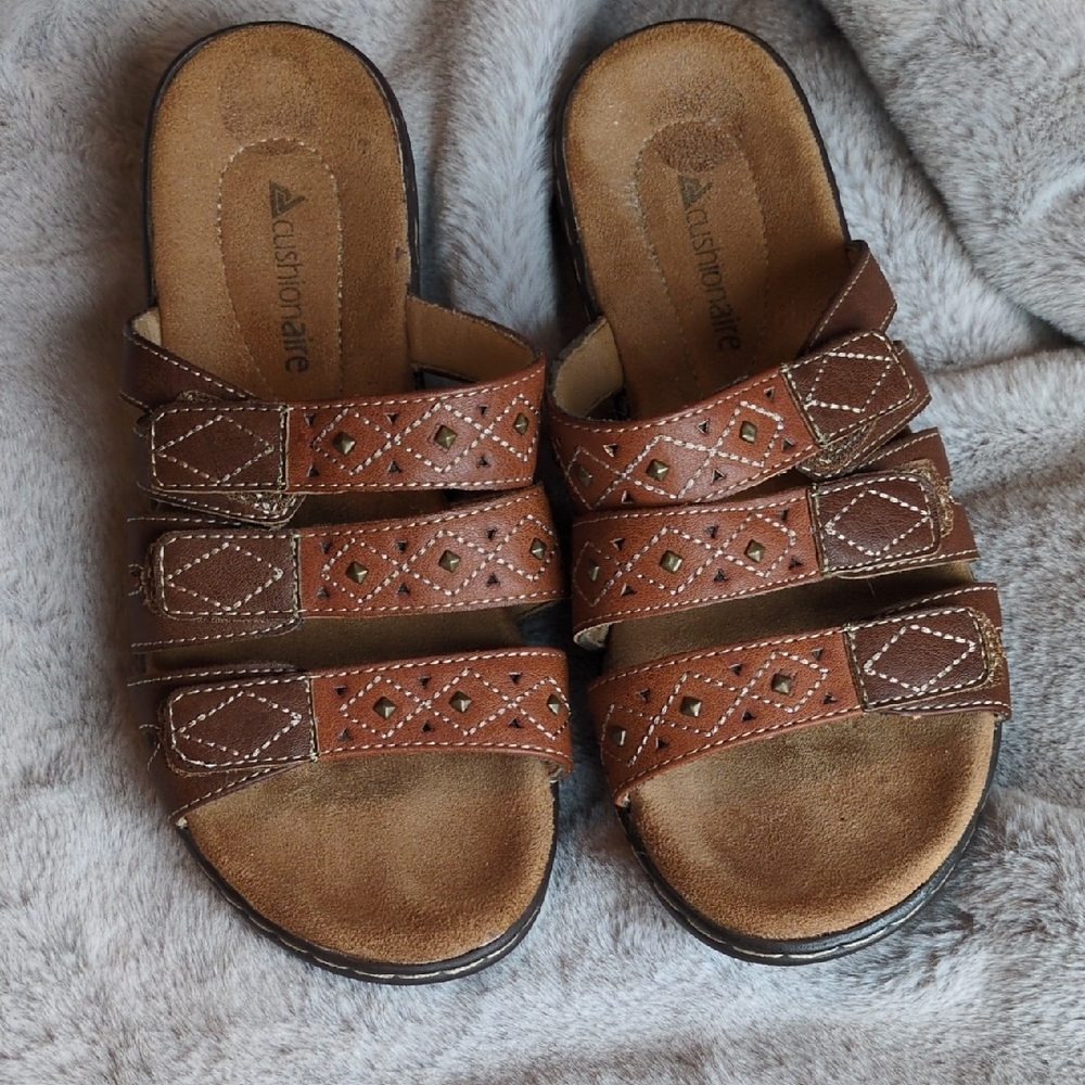 Cushionaire Brown Women's Sandals